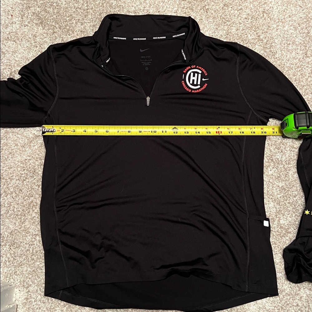 2021 Chicago Marathon Nike Black Quarter Zip - Picture 4 of 5